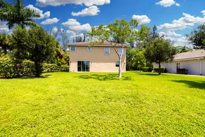 9070 Winterhaven Circle, West Palm Beach, FL 33411 - Photo 47