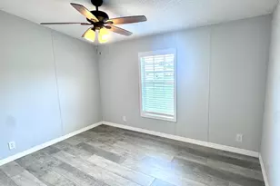 1067 Palm Ct, Okeechobee, FL 34974 - Photo 11