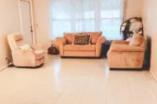 7205 W Oakridge Cir, Lake Worth, FL 33462 - Photo 3