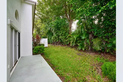 9758 Harbour Lake Circle, Boynton Beach, FL 33437 - Photo 21
