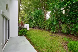 9758 Harbour Lake Cir, Boynton Beach, FL 33437 - Photo 21