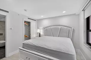 5225 Collins Ave, Miami Beach, FL 33140 - Photo 17