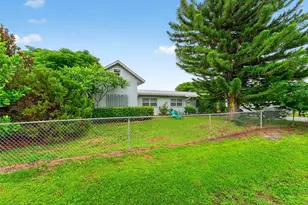 6379 SE Lake Cir Dr, Stuart, FL 34997 - Photo 29