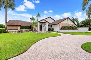 910 Greensward Ln, Delray Beach, FL 33445 - Photo 3