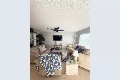 177 Burgundy D, Delray Beach, FL 33484 - Photo 3