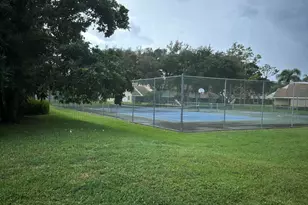 2102 N Maplewood Dr, Greenacres, FL 33415 - Photo 5