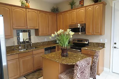 819 NW 82nd Place, Boca Raton, FL 33487 - Photo 9