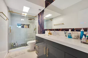 500 Bayview Dr, Sunny Isles Beach, FL 33160 - Photo 11