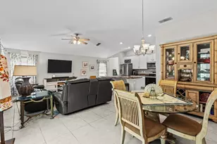 5815 NW Pine Trail Cir, Port Saint Lucie, FL 34983 - Photo 11