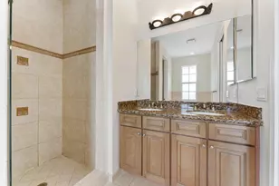 806 NW 83rd Ln, Boca Raton, FL 33487 - Photo 17