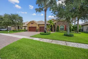 3399 Siena Cir, Wellington, FL 33414 - Photo 3