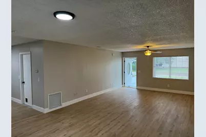 2790 SE Melaleuca Boulevard, Port Saint Lucie, FL 34952 - Photo 9