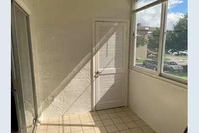 705 Lori Drive, Unit #206, Palm Springs, FL 33461 - Photo 25