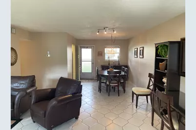 705 Lori Drive, Unit #206, Palm Springs, FL 33461 - Photo 17