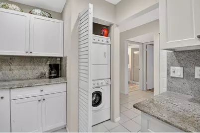 7 Southport Lane, Unit #E, Boynton Beach, FL 33436 - Photo 11
