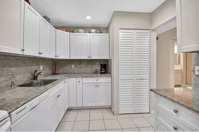 7 Southport Lane, Unit #E, Boynton Beach, FL 33436 - Photo 9