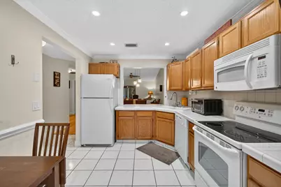2640 Gately Drive W, Unit #406, West Palm Beach, FL 33415 - Photo 15