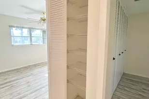 2556 Dudley Dr E, West Palm Beach, FL 33415 - Photo 11