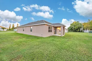 2538 SE Rock Springs Dr, Port Saint Lucie, FL 34952 - Photo 23