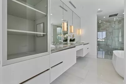 1070 Del Harbour Drive, Delray Beach, FL 33483 - Photo 21