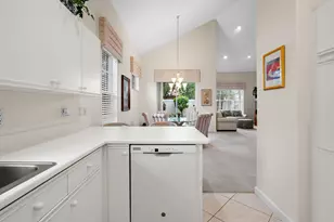 68 Monterey Pointe Dr, Palm Beach Gardens, FL 33418 - Photo 11