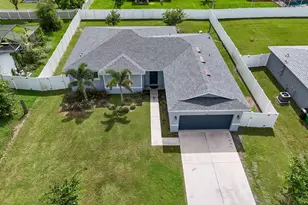 1842 SW Cecelia Ln, Port Saint Lucie, FL 34953 - Photo 3