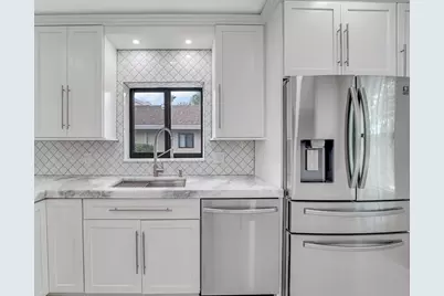 8216 Sweetbriar Way, Boca Raton, FL 33496 - Photo 7