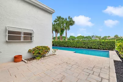 9302 Heathridge Drive, West Palm Beach, FL 33411 - Photo 23
