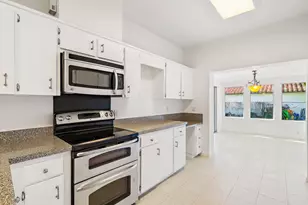 210 Russlyn Dr, West Palm Beach, FL 33405 - Photo 19