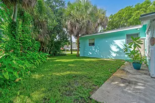 400 Northlake Dr, North Palm Beach, FL 33408 - Photo 5