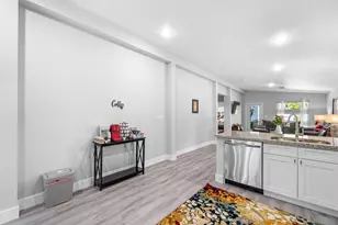 408 SW 4th St, Delray Beach, FL 33444 - Photo 13