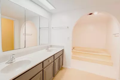 1739 Embassy Drive, Unit #202, West Palm Beach, FL 33401 - Photo 11
