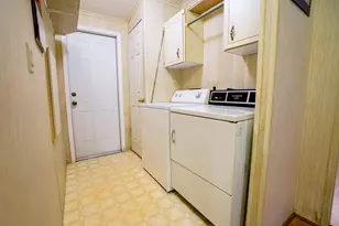 541 Ann Marie Ln, Port Saint Lucie, FL 34952 - Photo 23