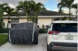 291 Guava Ave Ave, West Palm Beach, FL 33413 - Photo 1