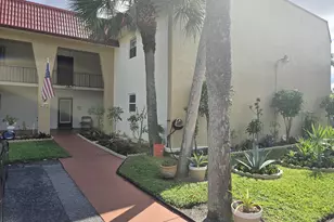 112 Lake Dora Dr, West Palm Beach, FL 33411 - Photo 1