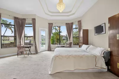 10514 Versailles Boulevard, Wellington, FL 33449 - Photo 9