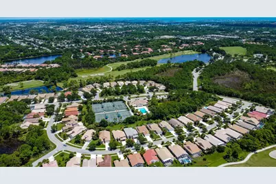 3320 SE Fairway Oaks Trail, Stuart, FL 34997 - Photo 11