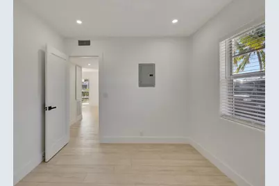 325 E Decarie Street, Delray Beach, FL 33444 - Photo 21