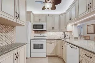 4452 NE Ocean Blvd, Jensen Beach, FL 34957 - Photo 9