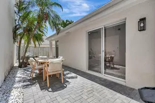 15 Admirals Ct, Palm Beach Gardens, FL 33418 - Photo 23