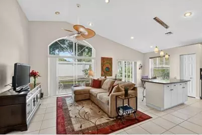 10299 Utopia Circle W, Boynton Beach, FL 33437 - Photo 13