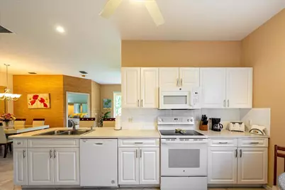 860 NW Sorrento Lane, Port Saint Lucie, FL 34986 - Photo 9