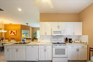 860 NW Sorrento Ln, Port Saint Lucie, FL 34986 - Photo 9