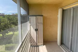 100 Village Green Cir E, Palm Springs, FL 33461 - Photo 19