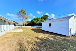 147 S 19th Cir SW, Vero Beach, FL 32962 - Photo 33