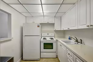 130 Cambridge F, West Palm Beach, FL 33417 - Photo 13