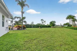 15830 Meadow Wood Dr, Wellington, FL 33414 - Photo 9