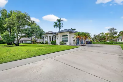 15830 Meadow Wood Drive, Wellington, FL 33414 - Photo 7