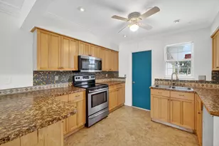 390 NE Genesee Ave, Port Saint Lucie, FL 34983 - Photo 11
