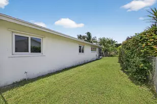 4359 Gardenia Dr, Palm Beach Gardens, FL 33410 - Photo 9